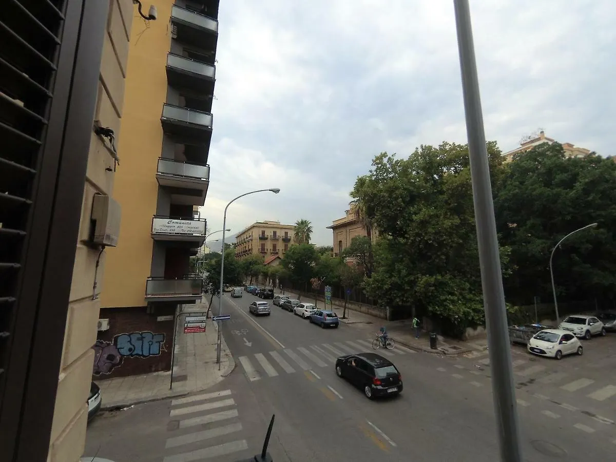 ** Affittacamere La casetta di P. Hotel Palermo Italia